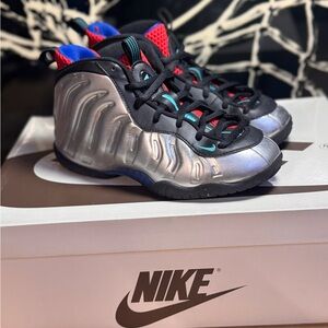 Nike Foam Posite All Star size 2 Youth
